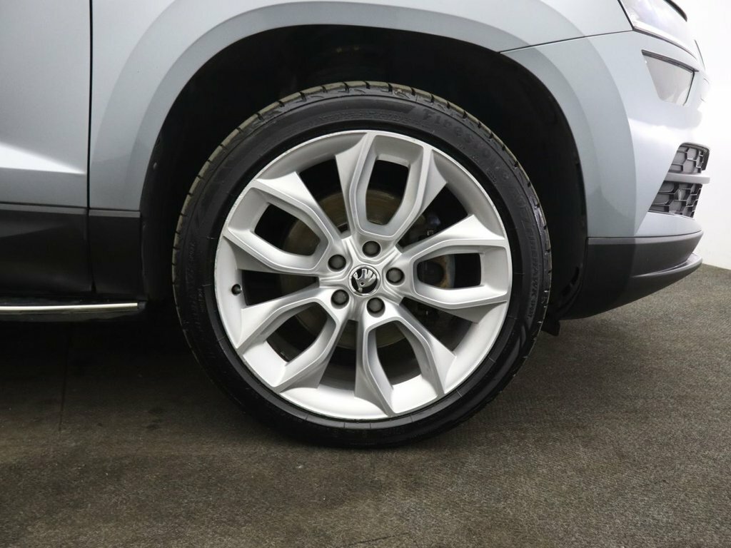 Skoda Karoq Se Tsi White #47