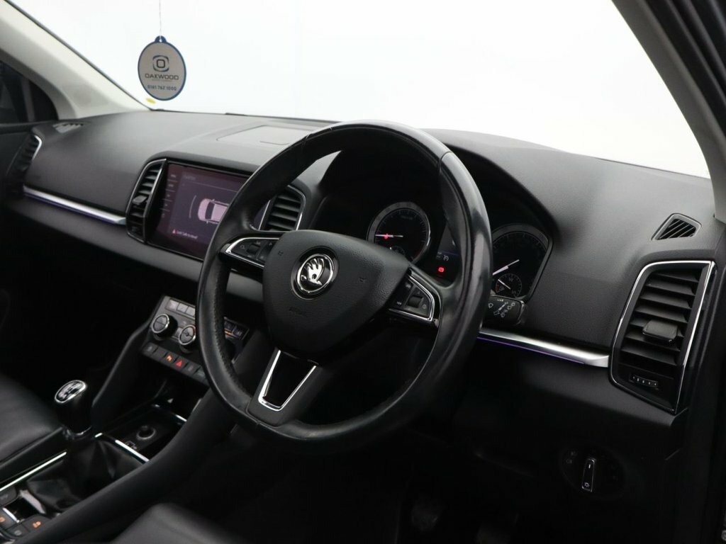 Skoda Karoq Se Tsi White #10