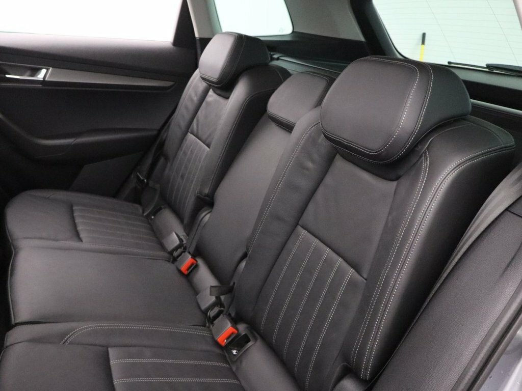 Skoda Karoq Se Tsi White #39