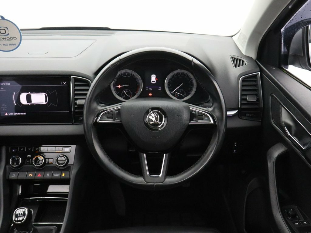 Skoda Karoq Se Tsi White #12