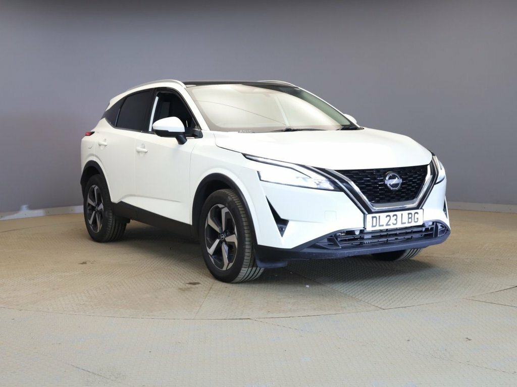 Nissan Qashqai 1.3L N-connecta White