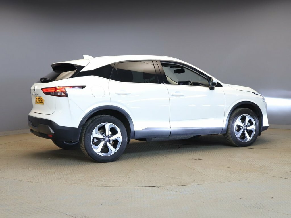 Nissan Qashqai 1.3L N-connecta White #5