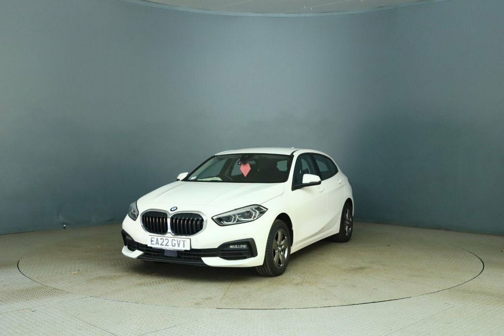 BMW 1 Series 1.5L Se White #3