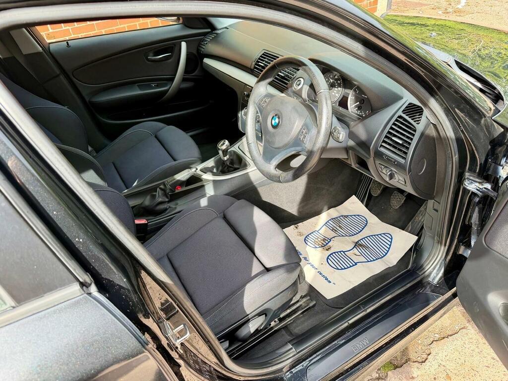 BMW 1 Series Hatchback Black #10