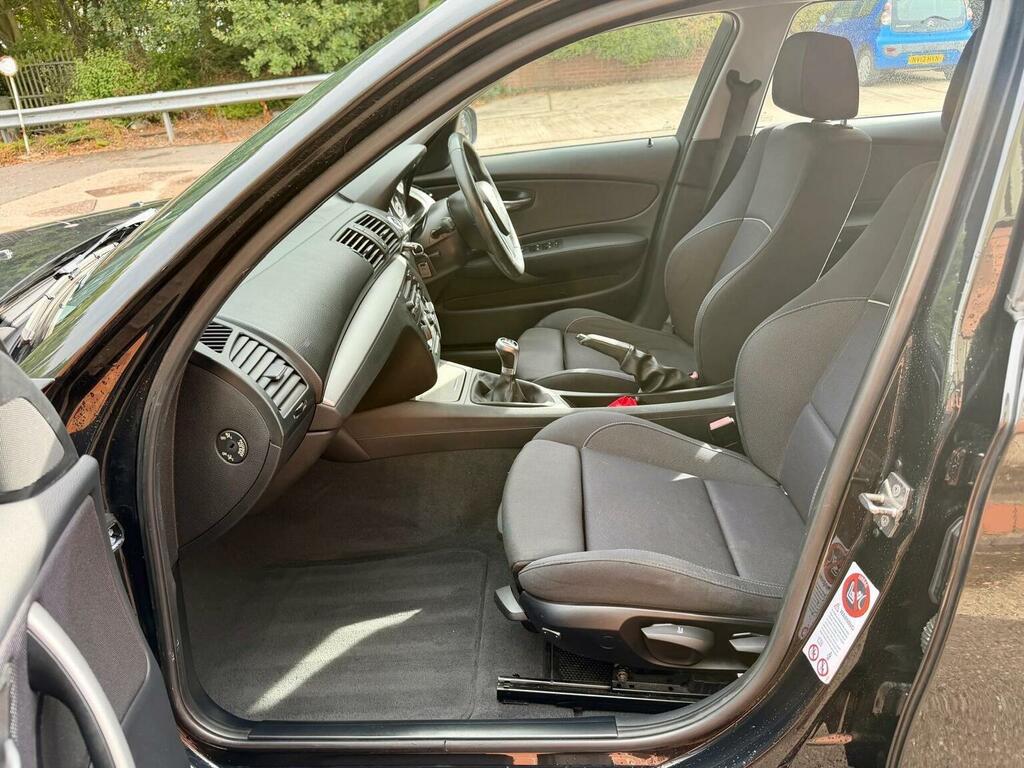 BMW 1 Series Hatchback Black #5