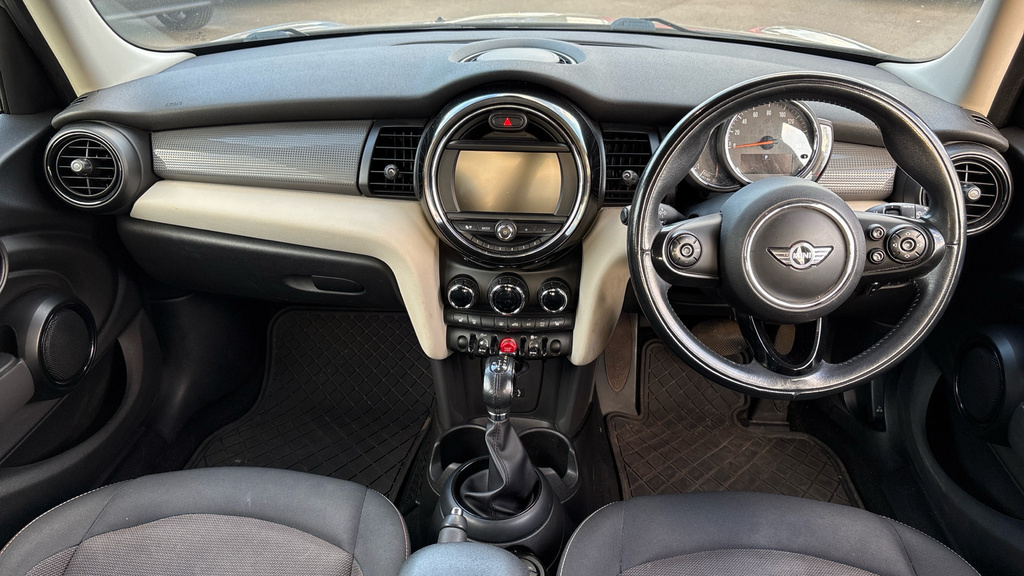 Mini Hatch Hatchback WL67GJJ Silver #4