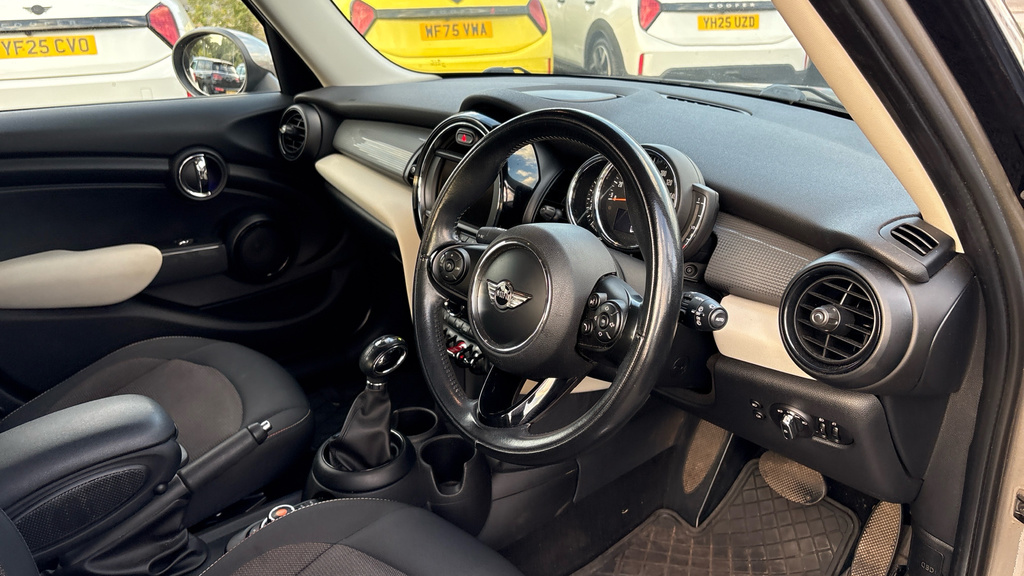 Mini Hatch Hatchback WL67GJJ Silver #6