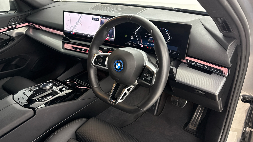 BMW 5 Series Saloon YD75DMB Grey #6