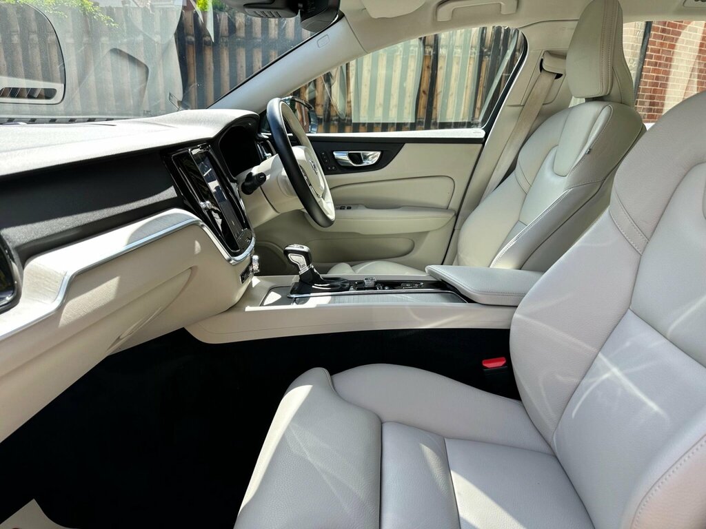 Volvo V60  Silver #17
