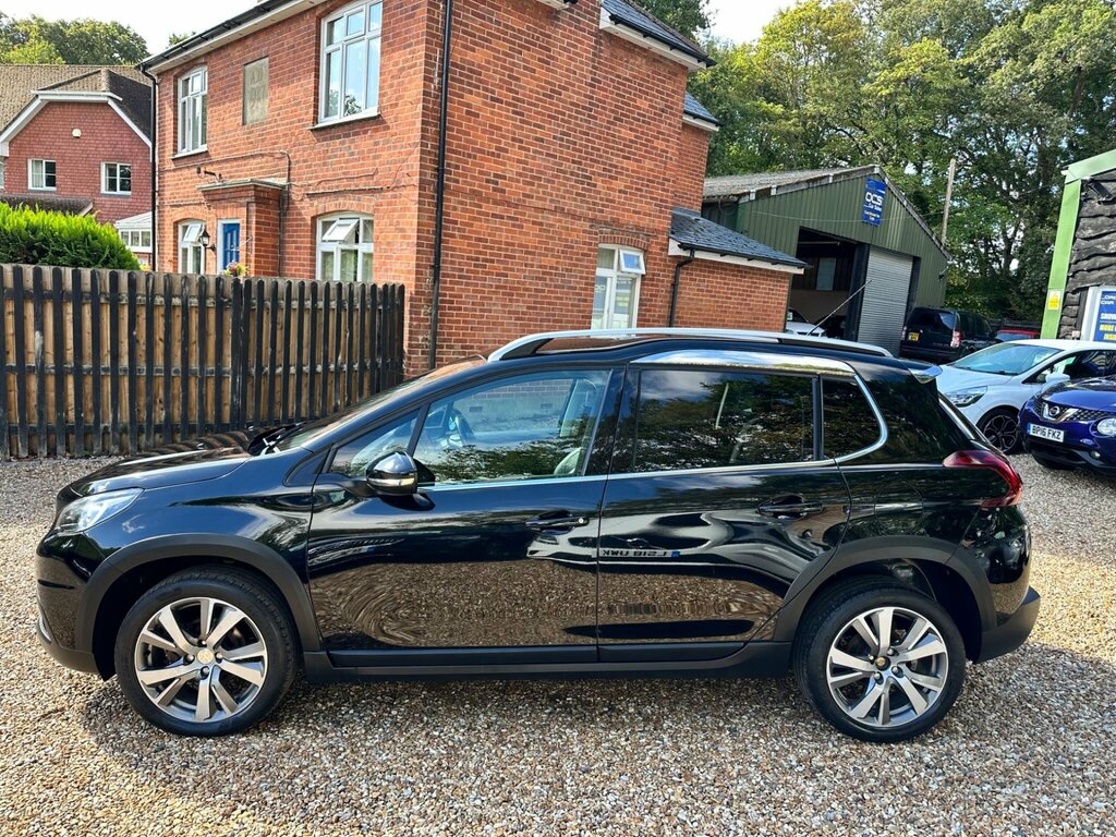 Peugeot 2008 1.2L Active White #7