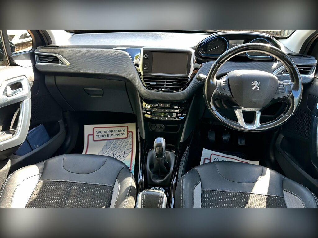 Peugeot 2008 1.2L Active White #12
