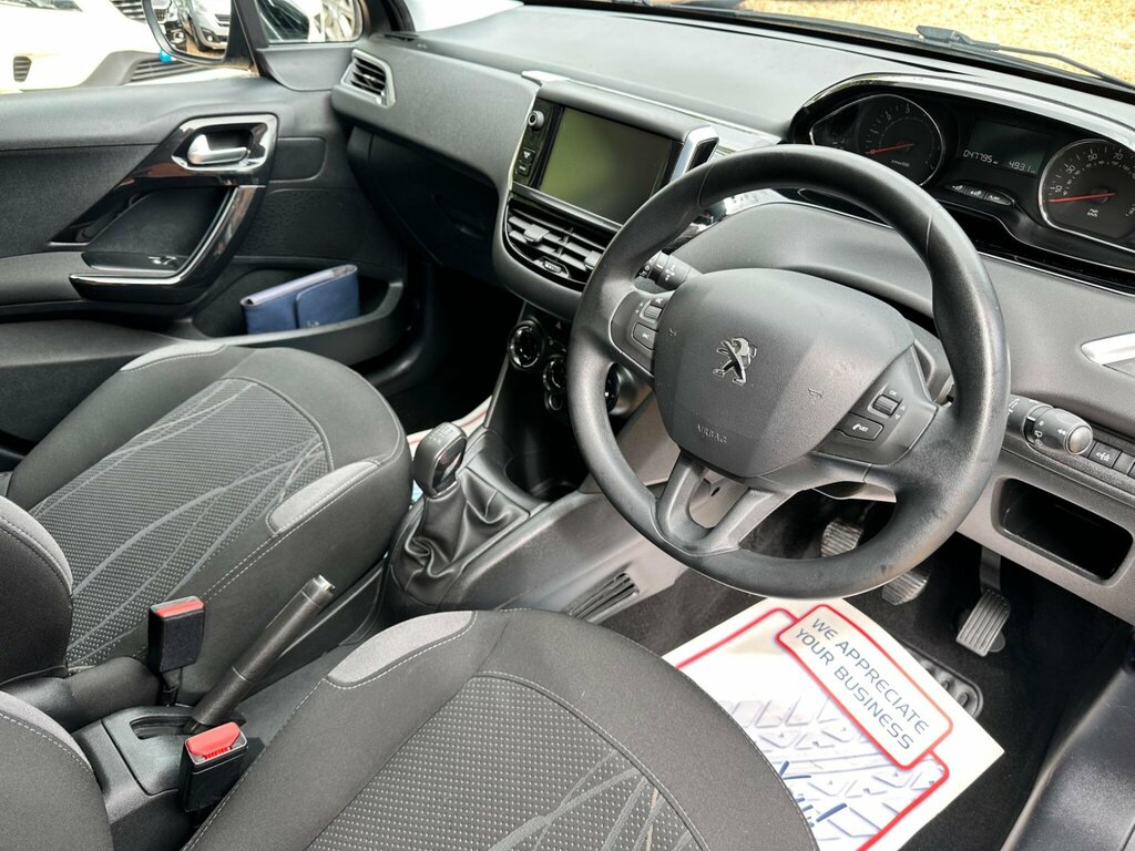 Peugeot 208 1.0 Vti Active White #11