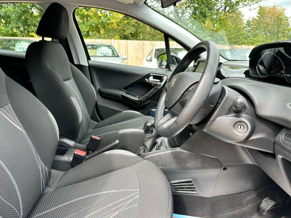 Peugeot 208 1.0 Vti Active White #10