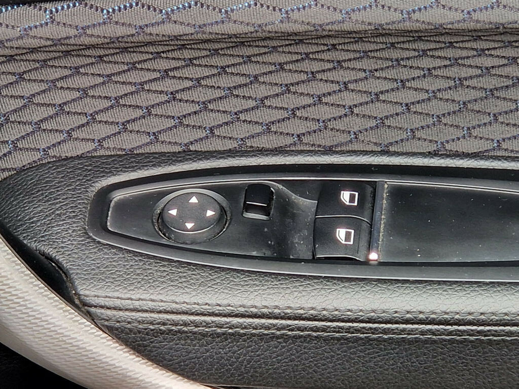 BMW 2 Series Black #29