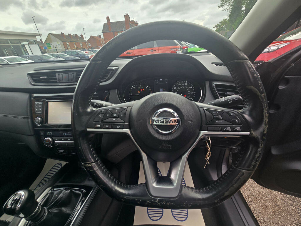 Nissan X-Trail N-tec White #40
