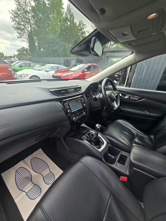 Nissan X-Trail N-tec White #32