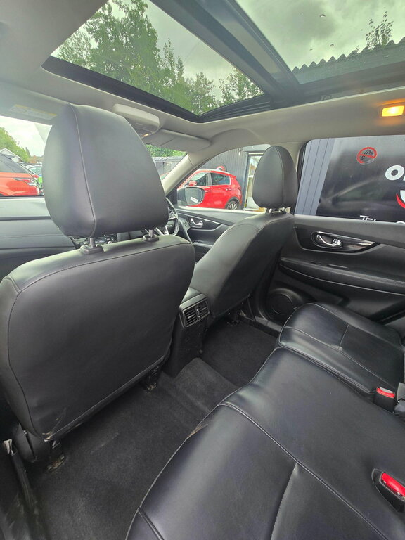 Nissan X-Trail N-tec White #36