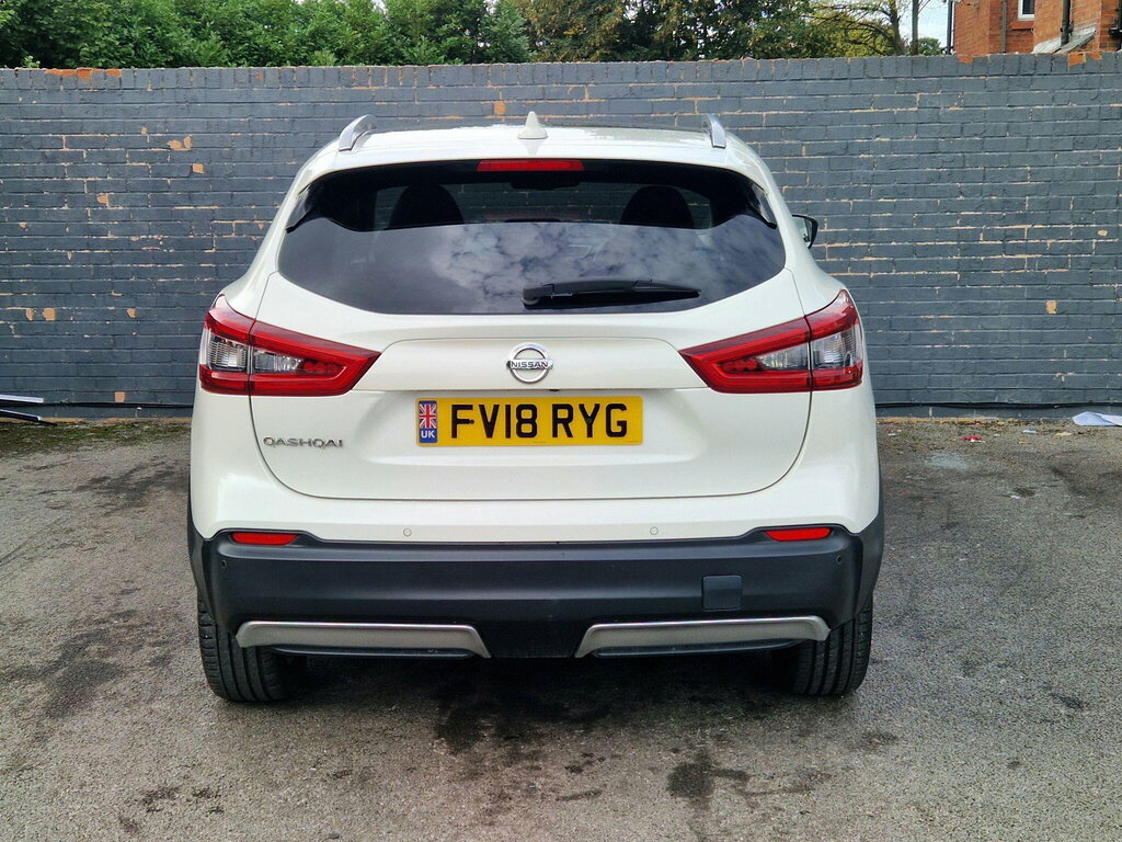 Nissan Qashqai 1.3 Dig-t 140 Tekna Plus White #8