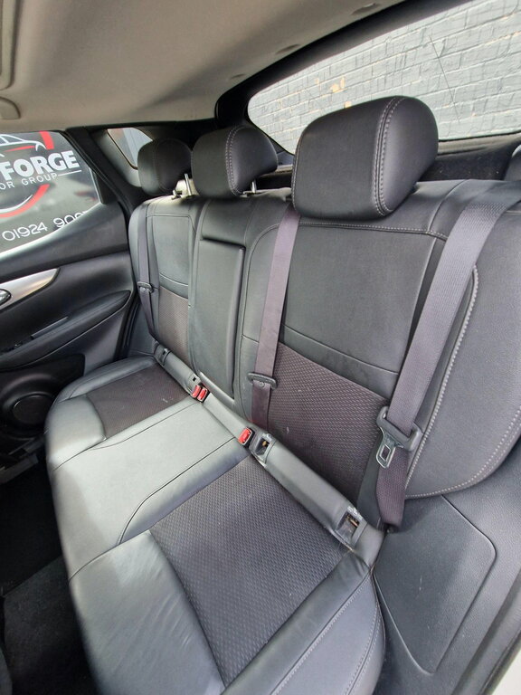 Nissan Qashqai 1.3 Dig-t 140 Tekna Plus White #38