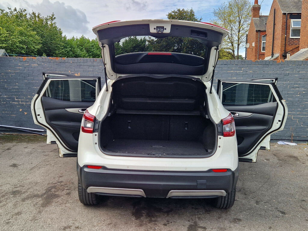Nissan Qashqai 1.3 Dig-t 140 Tekna Plus White #18