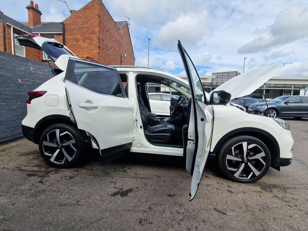 Nissan Qashqai 1.3 Dig-t 140 Tekna Plus White #20