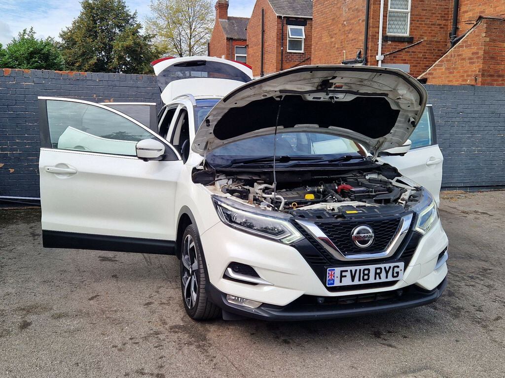 Nissan Qashqai 1.3 Dig-t 140 Tekna Plus White #10