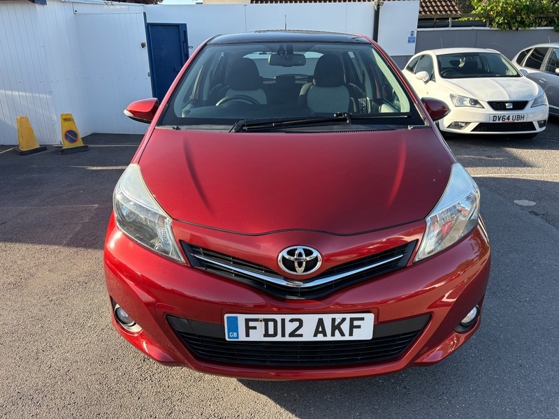 Toyota Yaris Vvt-i T Spirit Red #2