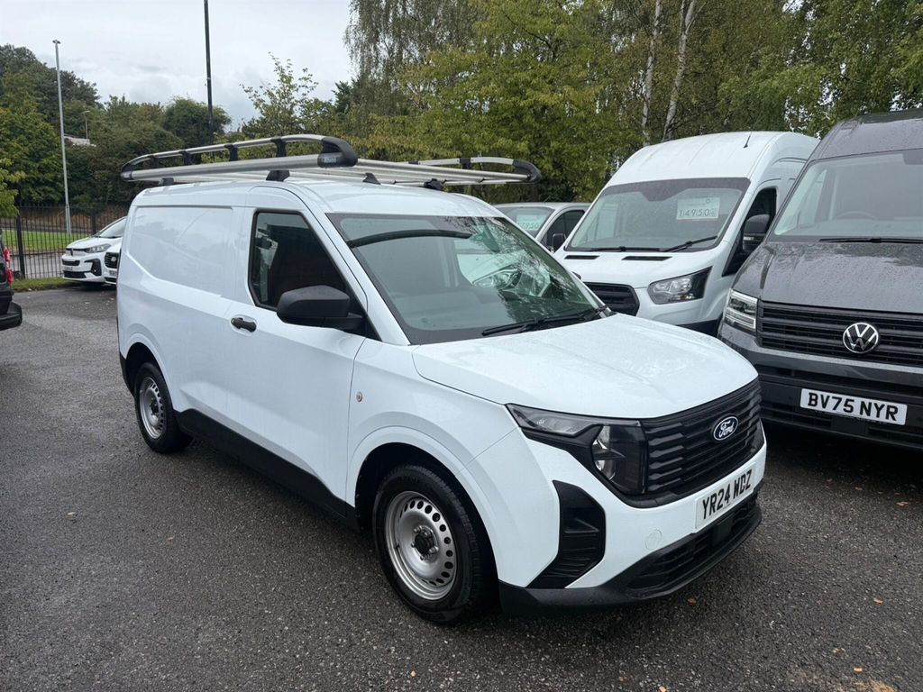 Ford Transit Courier Mpv White
