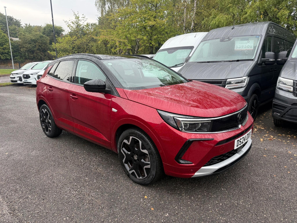 Vauxhall Grandland Suv Red