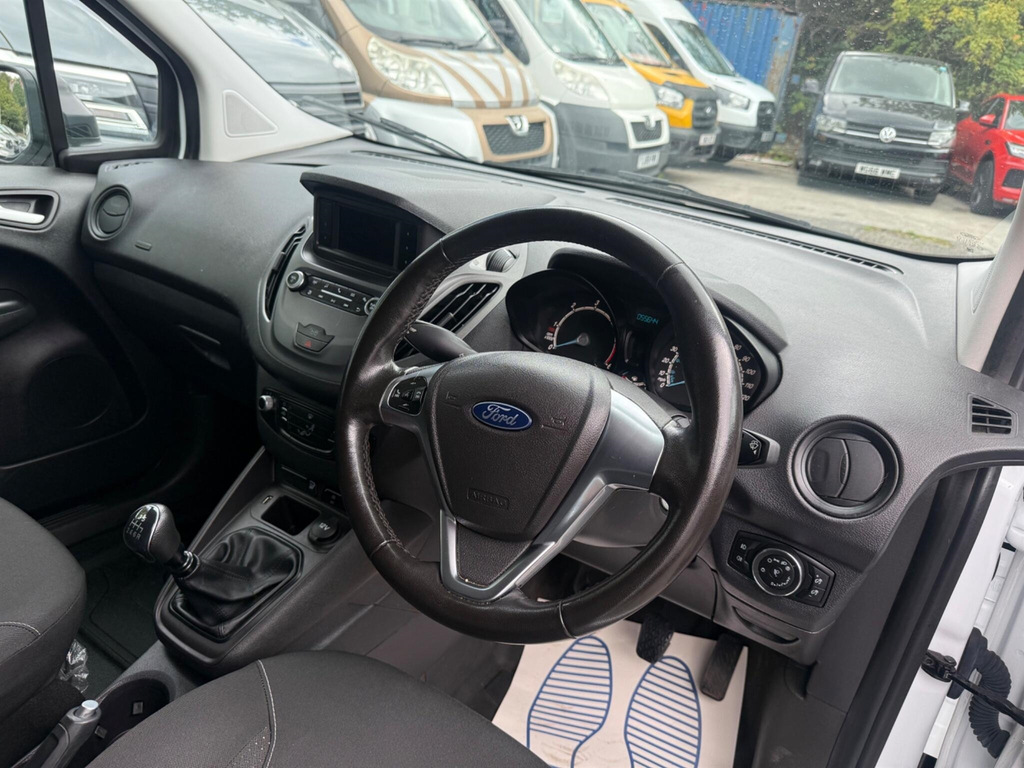Ford Transit Courier Mpv White #6