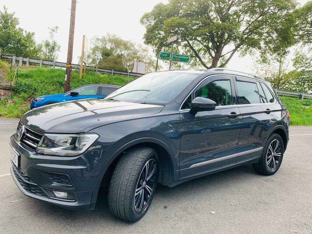 Volkswagen Tiguan Se Navigation Silver #9