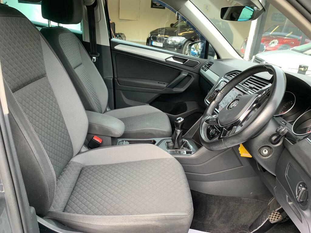 Volkswagen Tiguan Se Navigation Silver #14