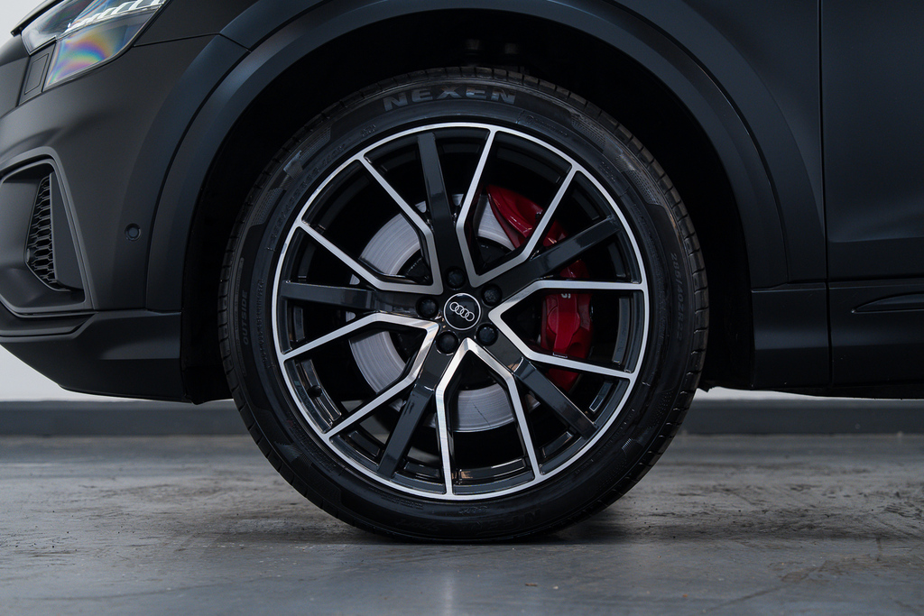 Audi SQ8 Petrol Black #28