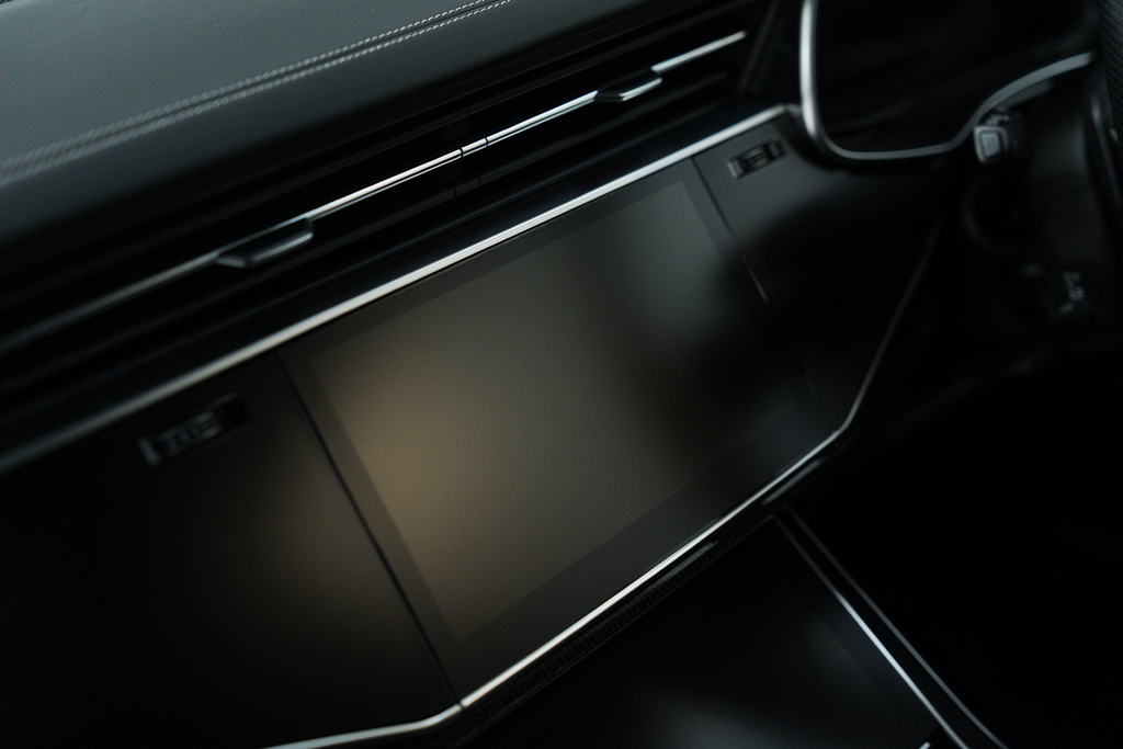 Audi SQ8 Petrol Black #43