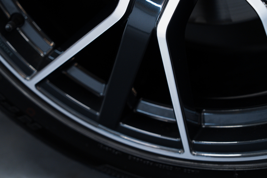 Audi SQ8 Petrol Black #33