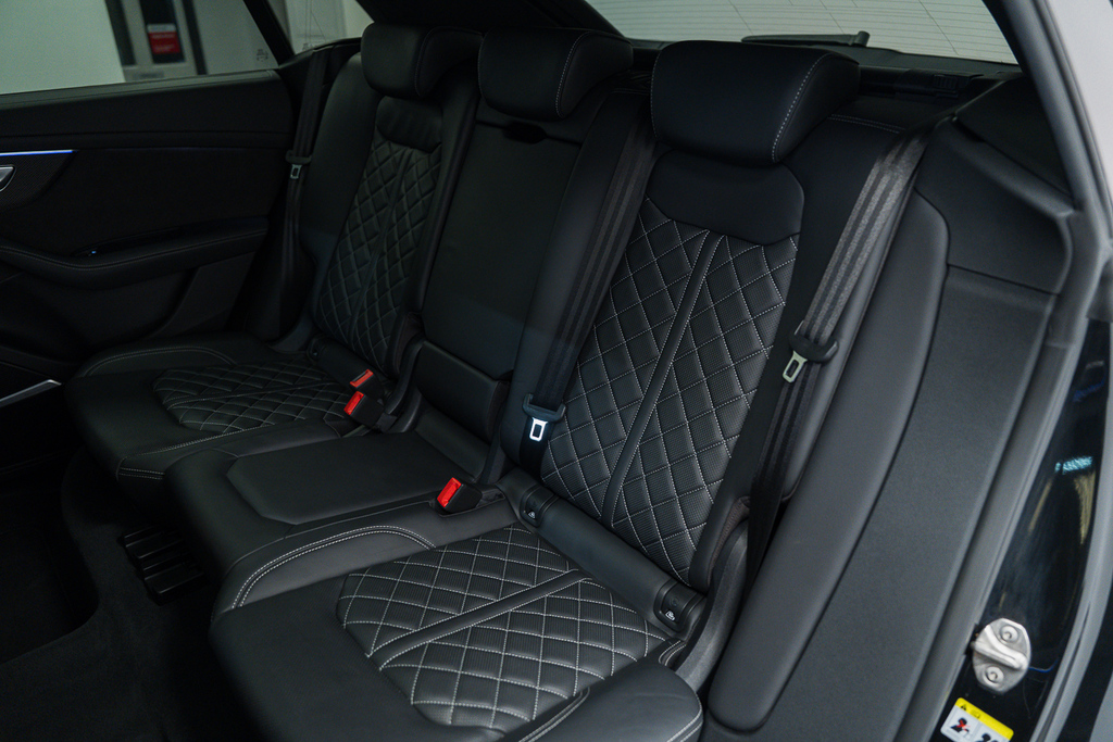 Audi SQ8 Petrol Black #58