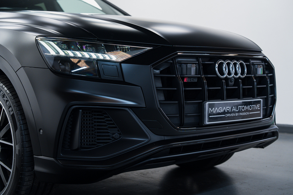Audi SQ8 Petrol Black #10