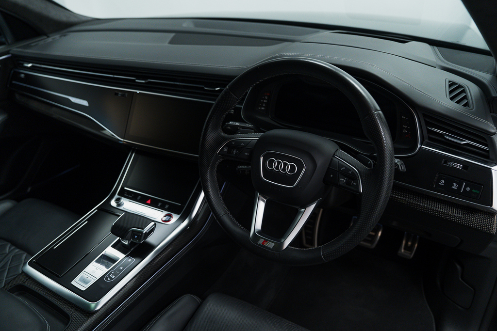Audi SQ8 Petrol Black #39