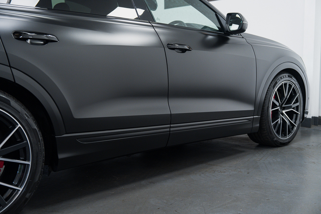 Audi SQ8 Petrol Black #27