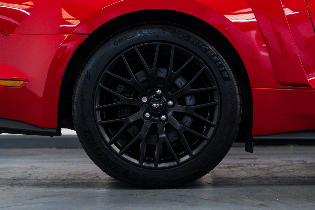 Ford Mustang Gt Red #32