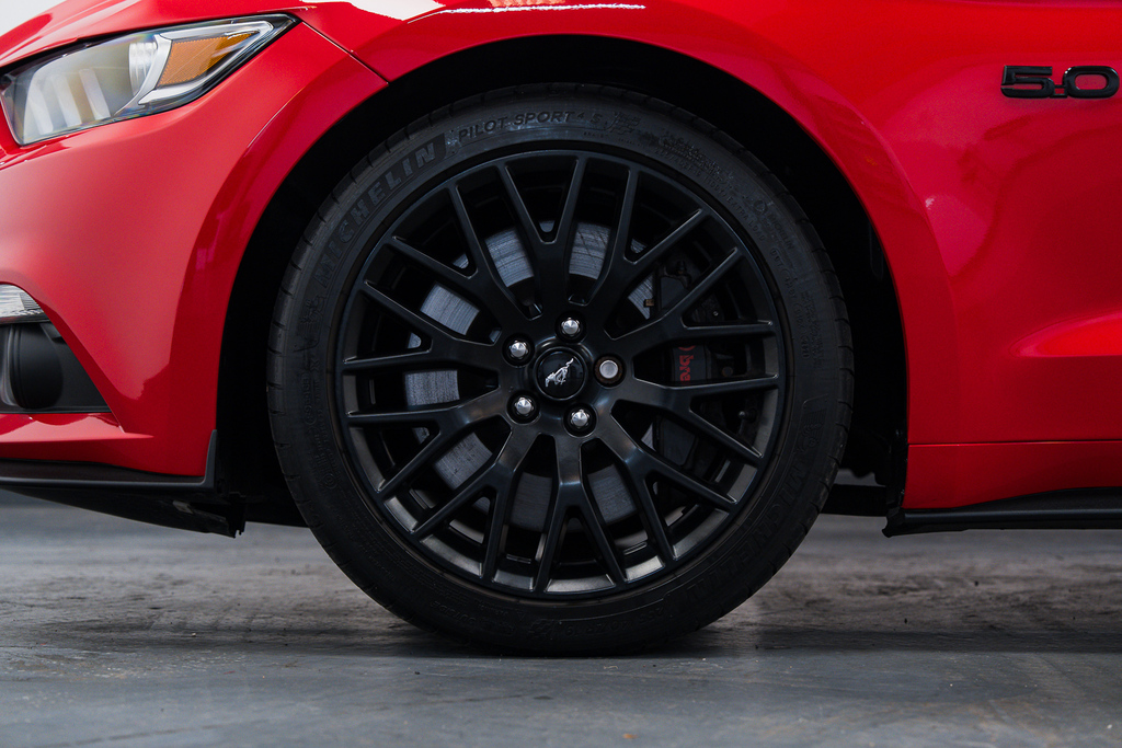 Ford Mustang Gt Red #28