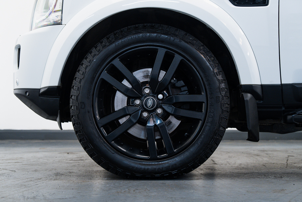 Land Rover Discovery 4 Suv White #28
