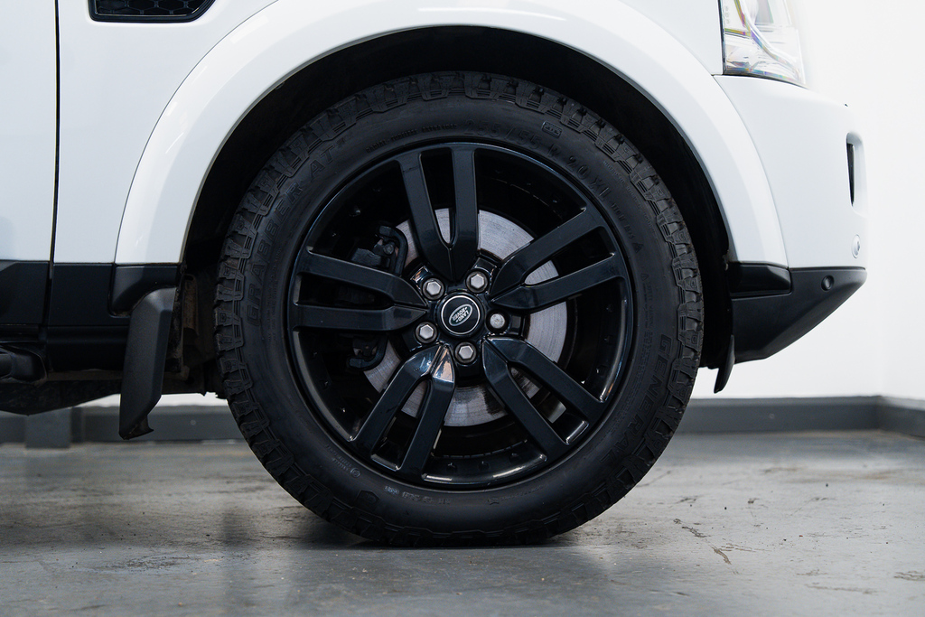 Land Rover Discovery 4 Suv White #34