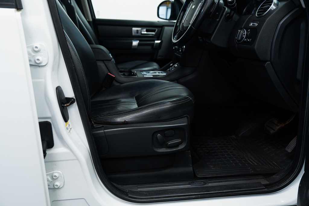 Land Rover Discovery 4 Suv White #38