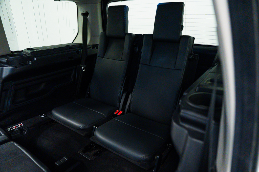 Land Rover Discovery 4 Suv White #60