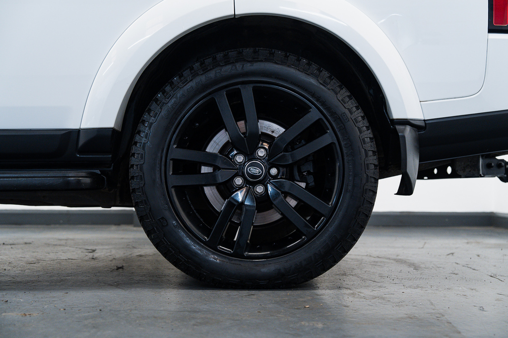 Land Rover Discovery 4 Suv White #30