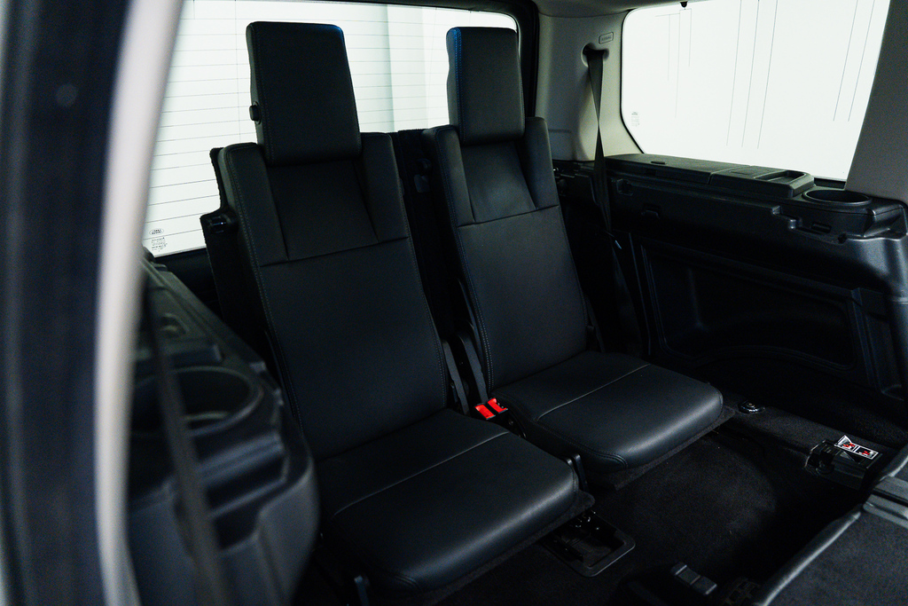 Land Rover Discovery 4 Suv White #59