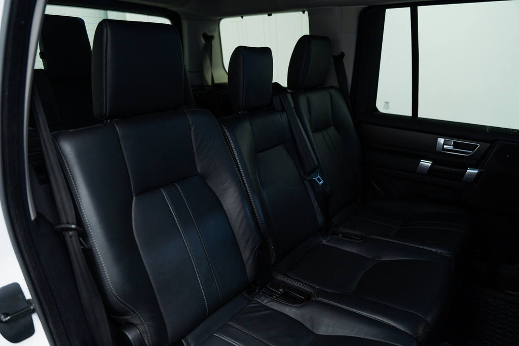 Land Rover Discovery 4 Suv White #61