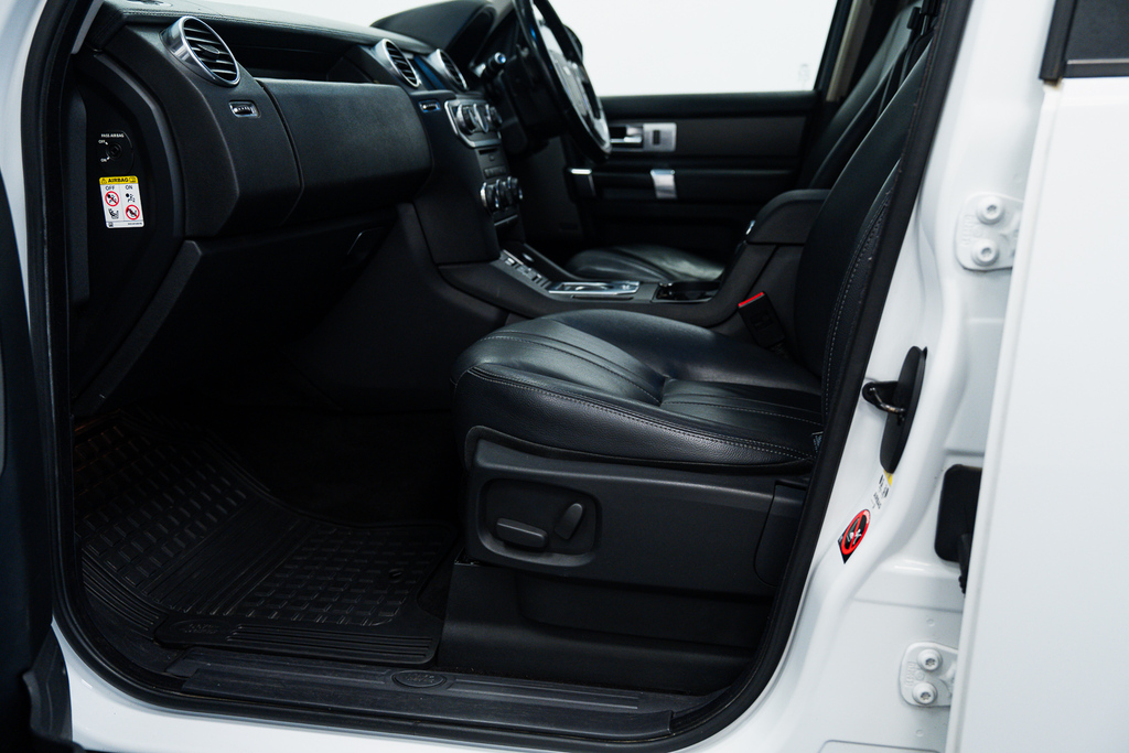 Land Rover Discovery 4 Suv White #46
