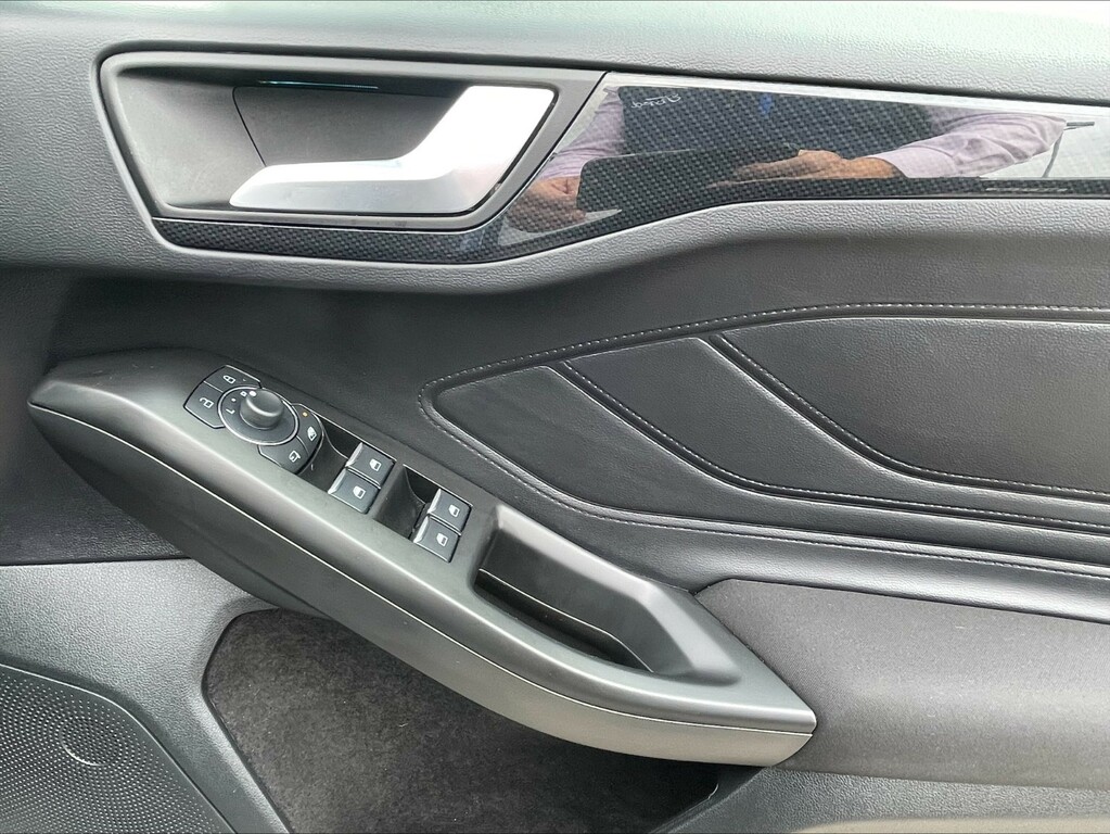 Ford Focus 1.0 St-line X Black #15